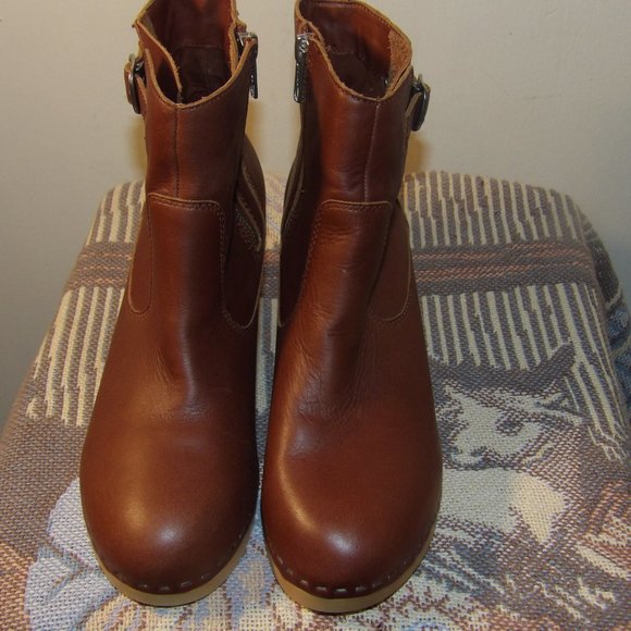 Steve Madden Brown Ankle Boots - Picture 3 of 9